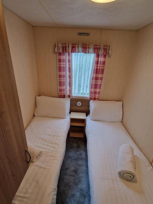 Homely 3 Bed Van @ Weymouth Bay 外观 照片